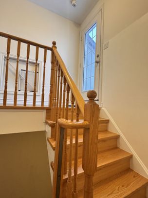 For Lease - 14-8 Eaton Park Lane, Toronto, Ontario - Photo 1