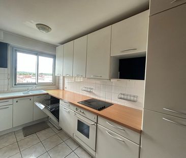 Location Appartement 3 pièces 74m² - Photo 3