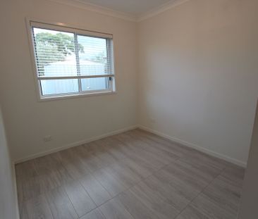 NEAR NEW GRANNY FLAT - Photo 6