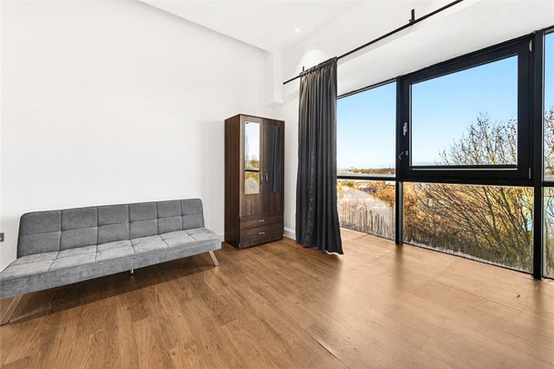 Weir Road, London, SW19 flat to rent - Photo 1