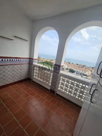 Alquiler de piso en Calle Julio Romero de Torres, 1 - Foto 2