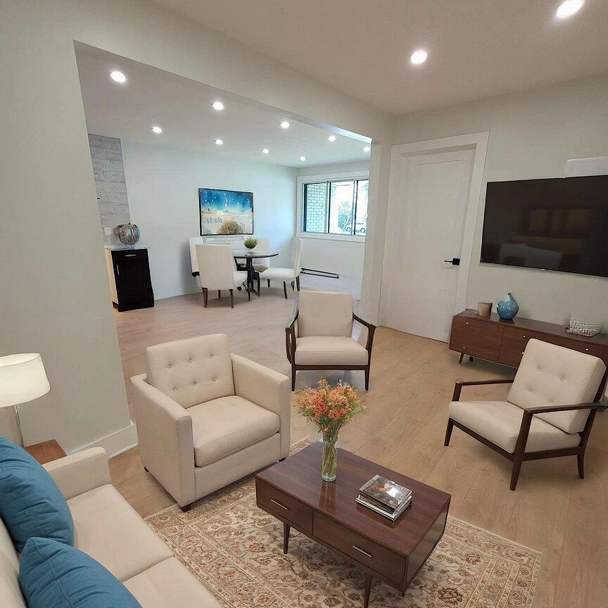 216 Rue Lawrence, Longueuil, QC - Photo 1