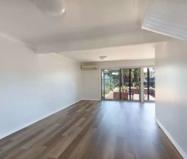 Spacious freestanding 3 bedroom house - Photo 3