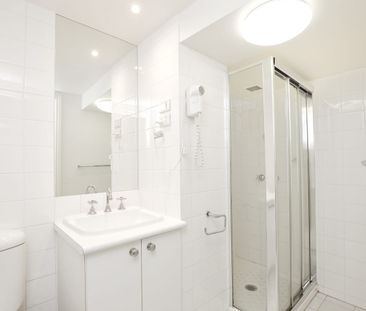 GORGEOUS GROUND FLOOR STUDIO **INSPECT THURSDAY 02/04 @ 12.15PM - 1... - Photo 2