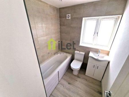 Park Walk, Northampton, NN5 - Photo 2