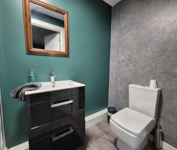 3 bedroom apartment to rent - Photo 3