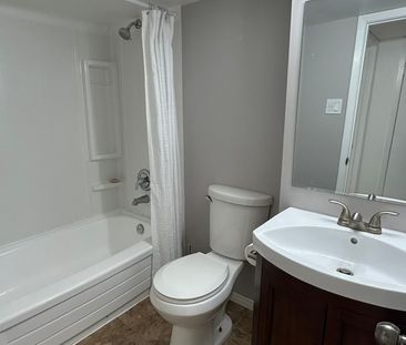 For Lease - 1473 Adelaide Street Unit# Unit 3 - Lower, London North... - Photo 3