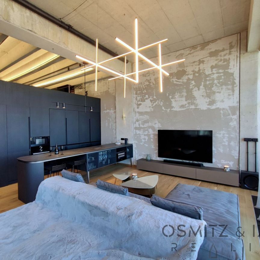 Pronájem bytu 2+kk 104 m², Československého exilu - Photo 1