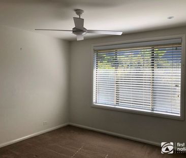 Picture-perfect family home in a prime Coffs Harbour location - Photo 6