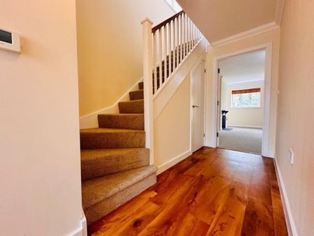 Etchingham - Photo 4