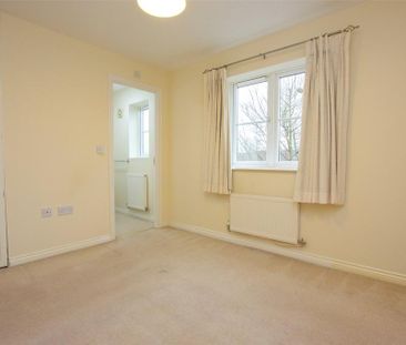 3 bedroom detached house to rent - Photo 3