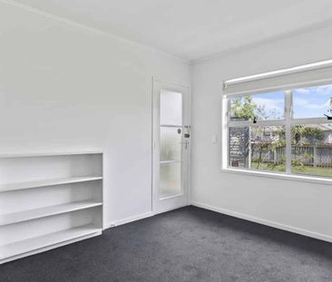 Lovely Unit - Photo 2