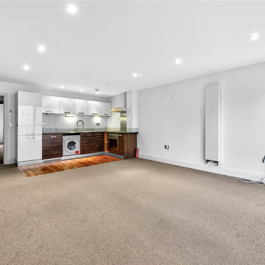 Lea Bridge Road, London, E5 9UB - Photo 1