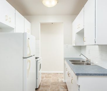 Diplomat Manor - Photo 5