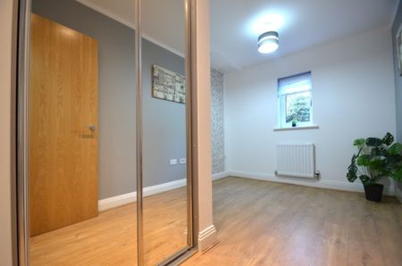 2 bedroom Apartment to rent - Photo 2