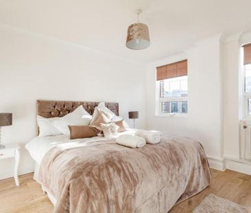 2 bedroom flat to rent - Photo 2