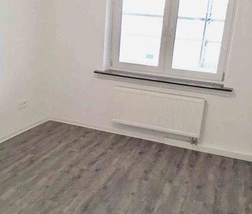 Das Glück hat ein Zuhause - Moderne 2-Zimmer-Wohnung mit Balkon - Photo 2