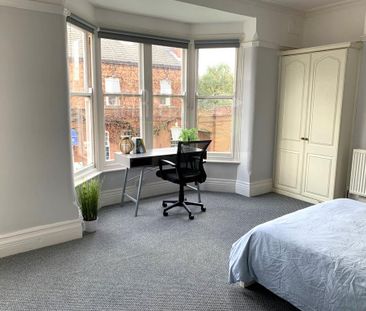 6 bedroom terraced house to rent - Photo 1