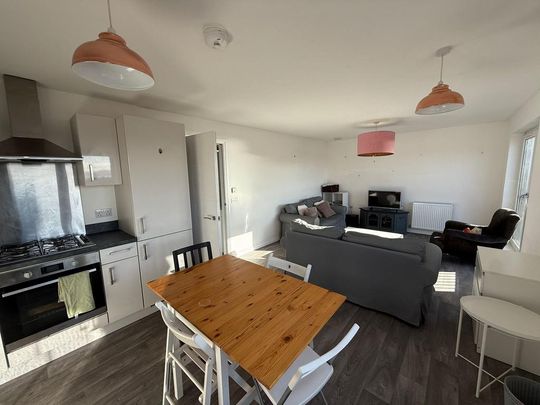 2 bedroom flat to rent - Photo 1
