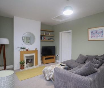 2 bedroom maisonette to rent - Photo 1