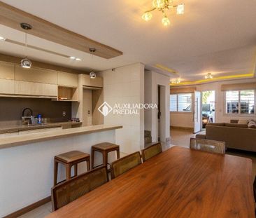 Casa com 3 quartos e 209m² para alugar em Jardim Sabará, Porto Alegre. - Photo 5