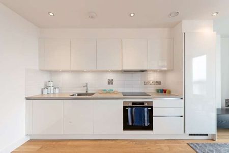 **4 WEEKS RENT FREE** Modern Unfurnished 721 sq ft 2-Bedroom, 1-Bathroom Apartment in Wembley Central – Available Now Experience contemporary urban living in - Photo 2