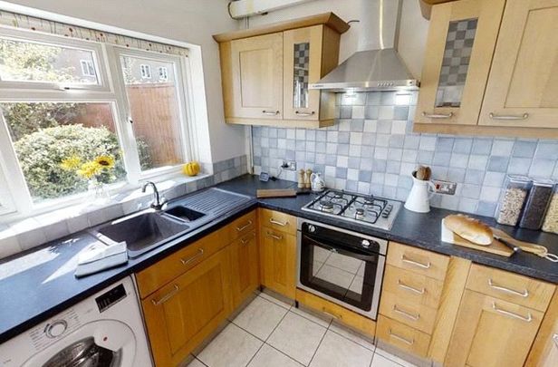Student Properties to Let - Photo 1