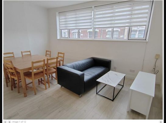 3 bedroom flat to rent - Photo 1