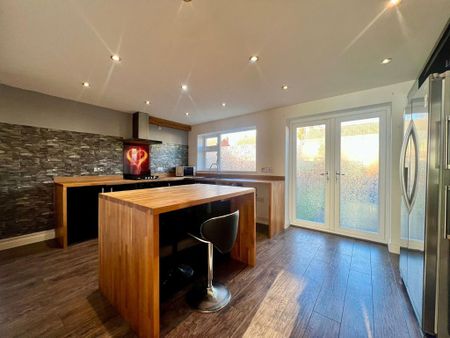 3 bedroom semi-detached house to rent - Photo 5