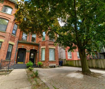 For Lease - 103 Gloucester Street Unit# Bsmt, Toronto, Ontario - Photo 2