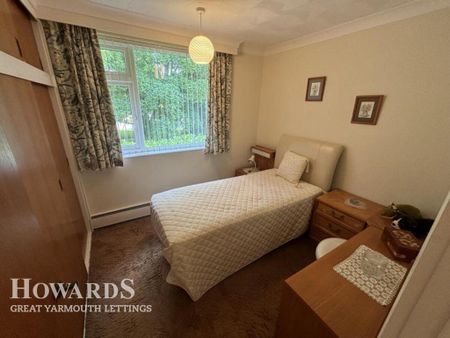 4 bedroom detached house to rent - Photo 4