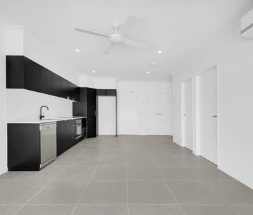 MODERN LIVING IN INNER CITY CHARACTER SUBURB. - Photo 5