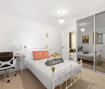 2 bedroom flat to rent - Photo 3