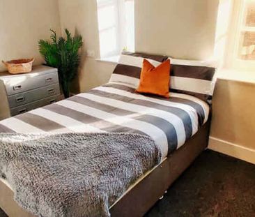 Two Bedroom Apartment - Photo 5