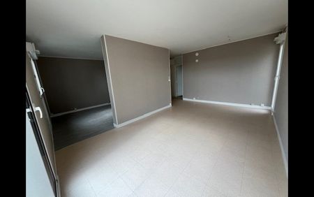 Location Appartement 4 pièces 80 m² La Châtre - Photo 2