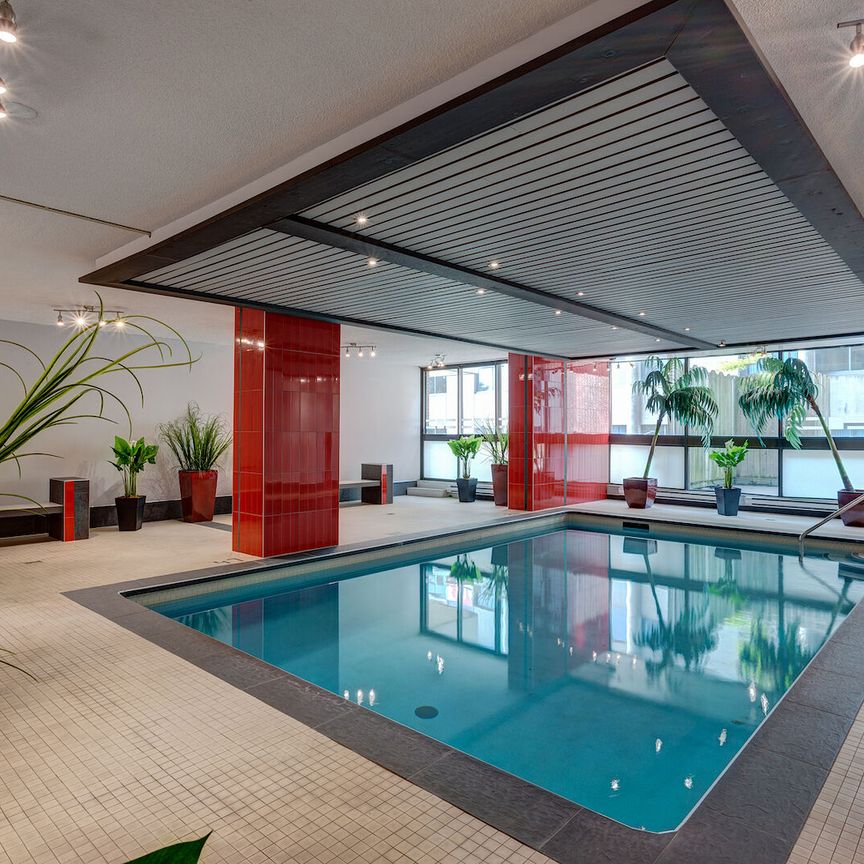 1025 Sherbrooke St E, Montréal, QC - Photo 1