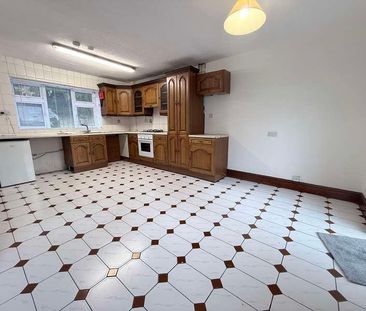 Oakley Road, SO16 - Photo 5