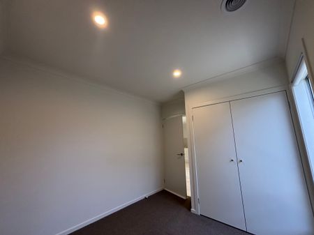 Contemporary Comfort with Modern Appeal - Photo 3