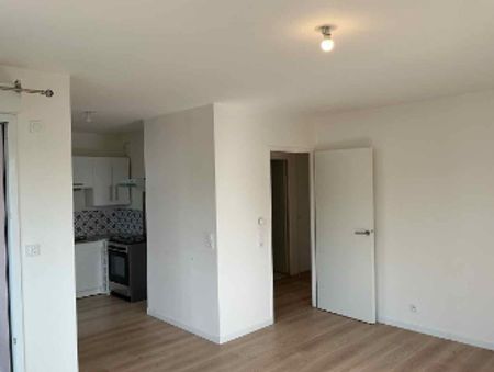location Appartement T2 DE 45.3m² À CERGY - Photo 4