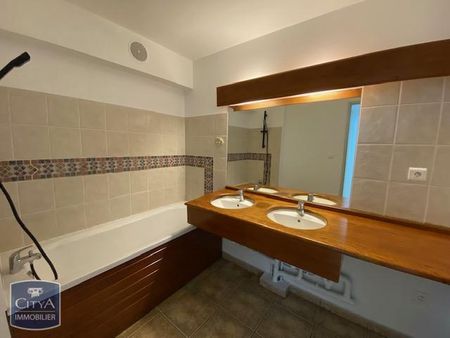 Location Appartement 3 pièces 62m² ST GILLES LES BAINS 97434 - Photo 4