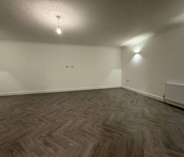 4 bedroom detached house to rent - Photo 5