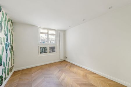 Location Appartement Paris 8 5 Pièces 155 m² - Photo 2