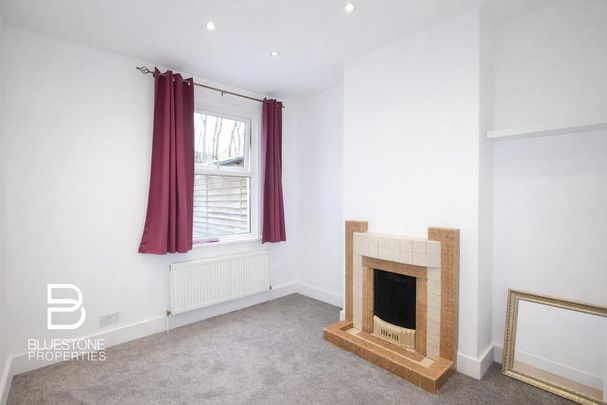 4 bedroom terraced house to rent - Photo 1