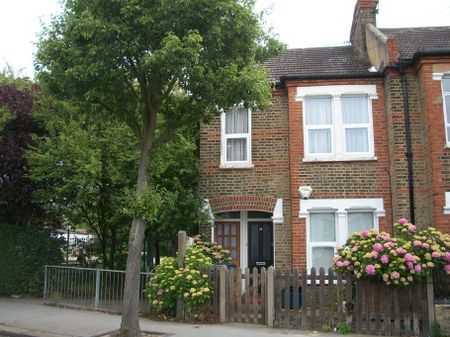 1 bedroom ground floor maisonette to rent - Photo 4