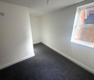 1 bedroom ground floor flat to rent - Photo 1