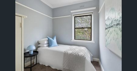 Deco Charm in a Quiet Port Melbourne Pocket - Photo 2