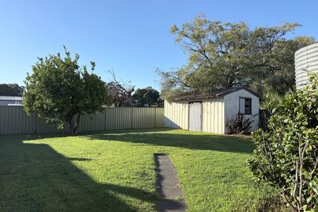 GREAT SOLID HOME IN A GREAT LOCATION - Photo 3