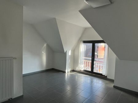 Gerenoveerd appartement in hartje Waregem - Photo 2