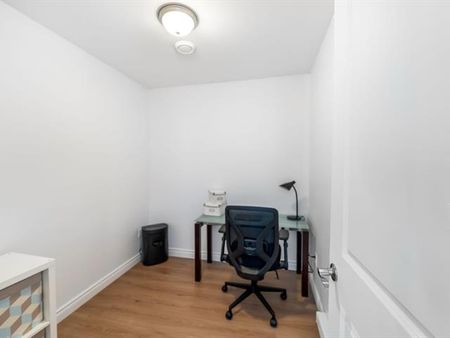 212 Av. Hermitage - Photo 4