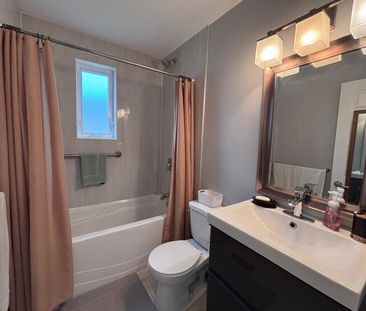 For Lease - 295 Blue Grass Boulevard, Richmond Hill, Ontario - Photo 2